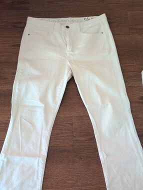 Calvin Klein Jeans White Denim Jeans with Black Label